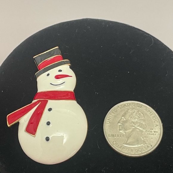 Vintage Enamel Snowman Brooch/Pin - Picture 2 of 4